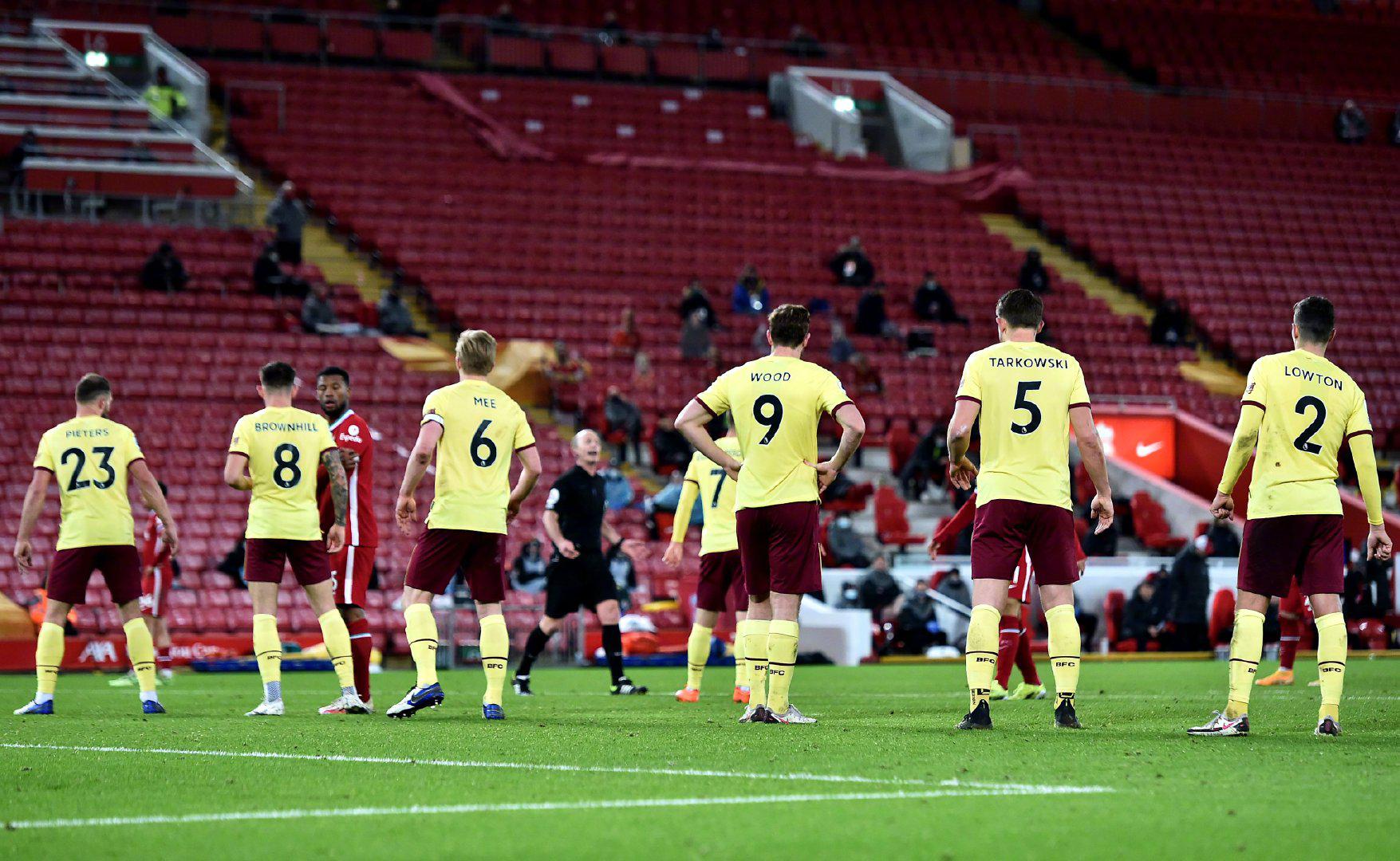 布将协助布 布将协助布