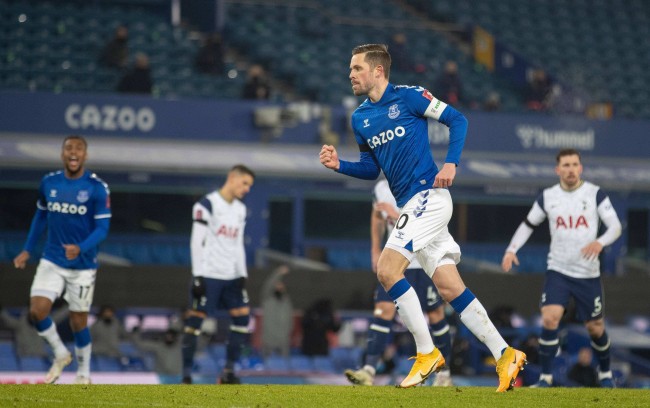 他在主力位 他在主力位